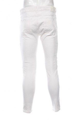 Blugi de bărbați Pull&Bear, Mărime L, Culoare Alb, Preț 102,63 Lei