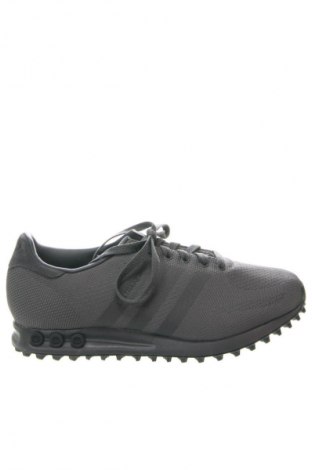 Мъжки обувки Adidas Originals, Размер 44, Цвят Многоцветен, Цена 142,99 лв.