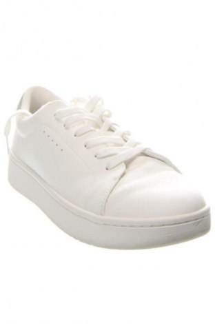 Férfi cipők
 Keystone, Méret 44, Szín Fehér, Ár 29 199 Ft