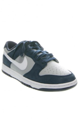 Férfi cipők
 Nike, Méret 44, Szín Sokszínű, Ár 51 919 Ft