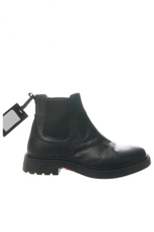 Férfi cipők
 Tommy Hilfiger, Méret 44, Szín Fekete, Ár 54 699 Ft