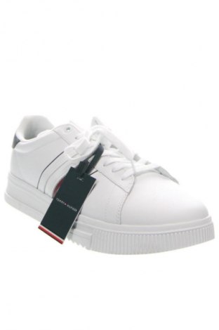 Férfi cipők
 Tommy Hilfiger, Méret 46, Szín Fehér, Ár 51 159 Ft