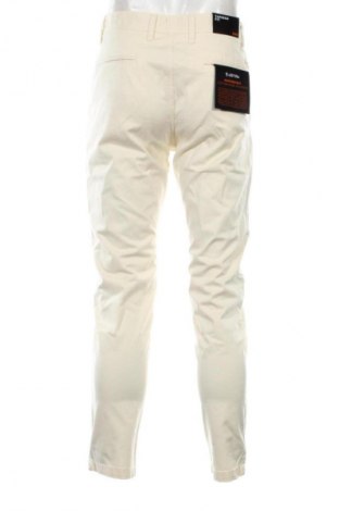 Herrenhose BOSS, Größe M, Farbe Gelb, Preis 127,99 €