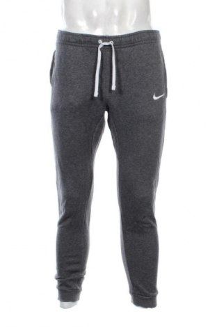 Pantaloni trening de bărbați Nike, Mărime M, Culoare Gri, Preț 174,99 Lei
