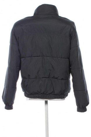 Ανδρικό μπουφάν Bershka, Μέγεθος M, Χρώμα Πράσινο, Τιμή 30,99 €