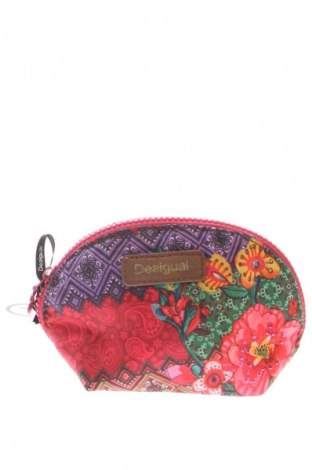 Kosmetický kufřík  Desigual, Barva Vícebarevné, Cena  534,00 Kč