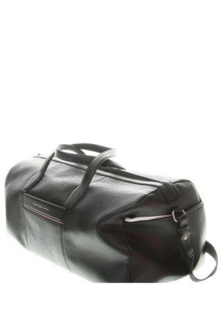 Utazótáska Tommy Hilfiger, Szín Fekete, Ár 85 109 Ft