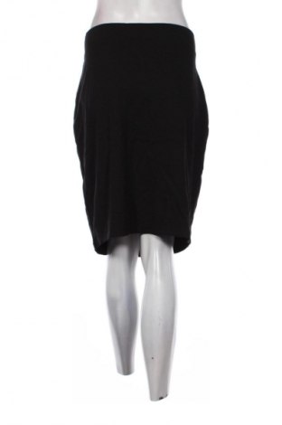 Пола C&A, Размер XXL, Цвят Черен, Цена 11,99 лв.