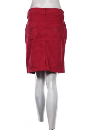 Пола Cassis, Размер XL, Цвят Червен, Цена 13,99 лв.