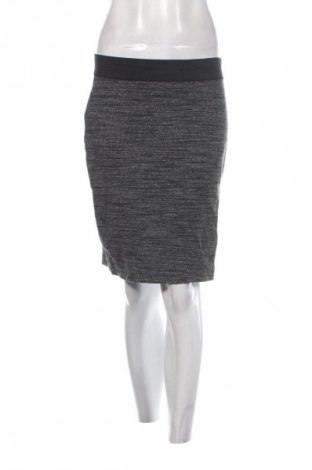 Rock Esprit, Größe M, Farbe Mehrfarbig, Preis 8,99 €