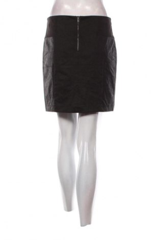 Пола Esprit, Размер M, Цвят Черен, Цена 11,99 лв.