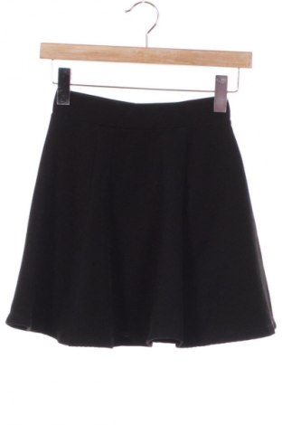 Пола H&M, Размер XS, Цвят Черен, Цена 19,00 лв.