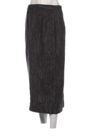 Пола H&M, Размер M, Цвят Многоцветен, Цена 23,06 лв.