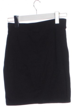 Пола H&M Divided, Размер XS, Цвят Черен, Цена 19,00 лв.