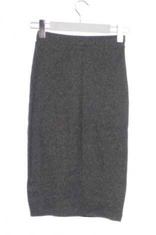 Пола H&M Divided, Размер XS, Цвят Сив, Цена 12,30 лв.