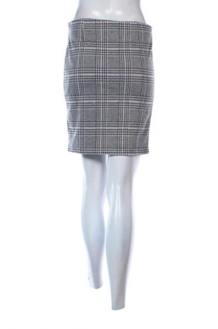 Пола Janina, Размер M, Цвят Многоцветен, Цена 7,99 лв.