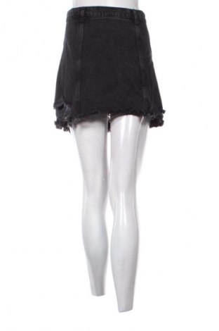 Szoknya Kendall & Kylie, Méret S, Szín Fekete, Ár 11 000 Ft