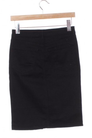 Spódnica LC Waikiki, Rozmiar XS, Kolor Czarny, Cena 110,07 zł