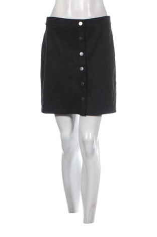 Пола Pieces, Размер M, Цвят Черен, Цена 9,99 лв.