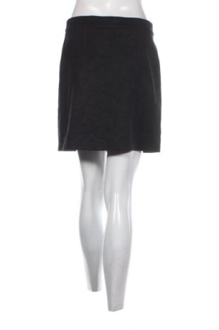 Пола Pieces, Размер M, Цвят Черен, Цена 9,99 лв.