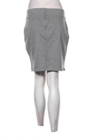 Пола Reserved, Размер L, Цвят Многоцветен, Цена 19,00 лв.