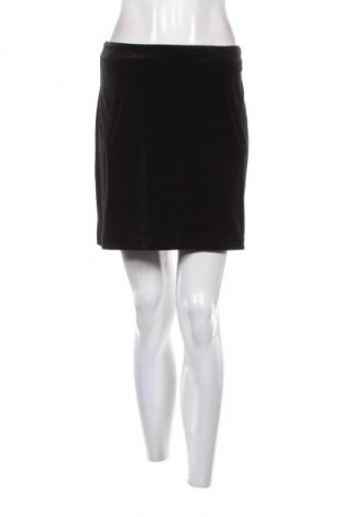 Szoknya Set, Méret S, Szín Fekete, Ár 23 039 Ft