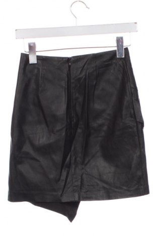 Пола Sisley, Размер XXS, Цвят Черен, Цена 55,00 лв.