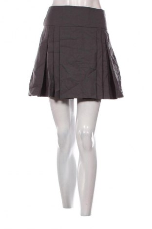 Пола Unbranded, Размер S, Цвят Сив, Цена 4,60 €