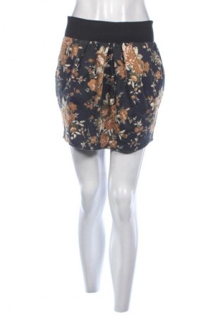 Sukně Vero Moda, Velikost M, Barva Vícebarevné, Cena  253,00 Kč