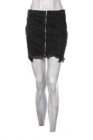 Пола Zara, Размер M, Цвят Черен, Цена 13,99 лв.