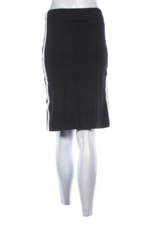 Szoknya adL, Méret S, Szín Fekete, Ár 8 200 Ft