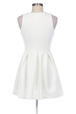 Kleid ASOS, Größe M, Farbe Weiß, Preis € 24,49