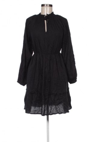 Sukienka About You, Rozmiar M, Kolor Czarny, Cena 142,39 zł