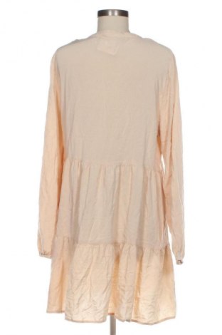 Рокля Amisu, Размер XL, Цвят Екрю, Цена 21,99 лв.