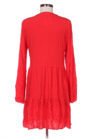 Sukienka Amisu, Rozmiar M, Kolor Czerwony, Cena 89,98 zł