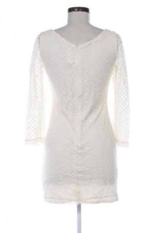 Rochie Atmosphere, Mărime M, Culoare Ecru, Preț 102,63 Lei