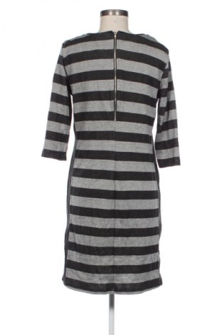 Šaty  B.Young, Velikost M, Barva Vícebarevné, Cena  975,00 Kč