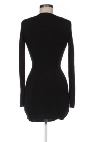 Šaty  Bershka, Velikost S, Barva Černá, Cena  494,00 Kč