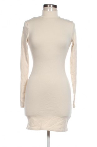 Ruha Bershka, Méret M, Szín Bézs, Ár 3 159 Ft