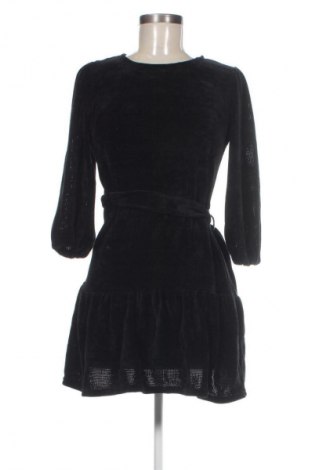 Kleid Bershka, Größe M, Farbe Schwarz, Preis 12,99 €