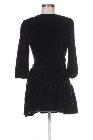 Kleid Bershka, Größe M, Farbe Schwarz, Preis 12,99 €