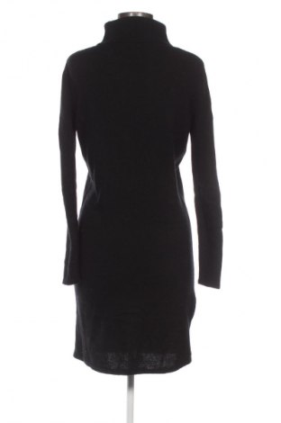 Рокля Blue Motion, Размер M, Цвят Черен, Цена 39,14 лв.