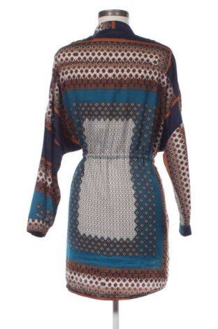 Kleid Boohoo, Größe M, Farbe Mehrfarbig, Preis 24,57 €