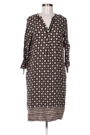 Kleid C&A, Größe M, Farbe Mehrfarbig, Preis 27,70 €