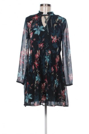 Рокля Clockhouse, Размер M, Цвят Многоцветен, Цена 39,14 лв.