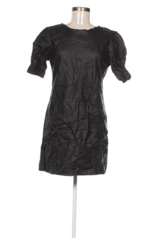 Ruha Colloseum, Méret M, Szín Fekete, Ár 6 789 Ft