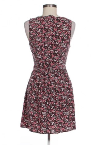 Рокля Cropp, Размер M, Цвят Многоцветен, Цена 48,88 лв.