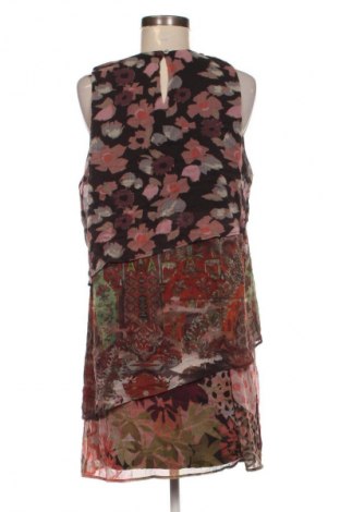 Рокля Desigual, Размер XL, Цвят Многоцветен, Цена 76,99 лв.