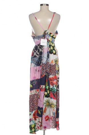 Рокля Desigual, Размер XL, Цвят Многоцветен, Цена 189,99 лв.