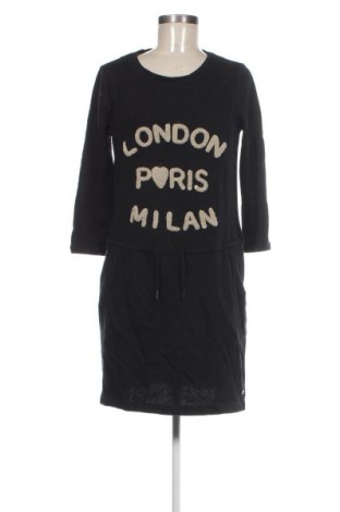 Рокля Edc By Esprit, Размер M, Цвят Черен, Цена 9,99 лв.